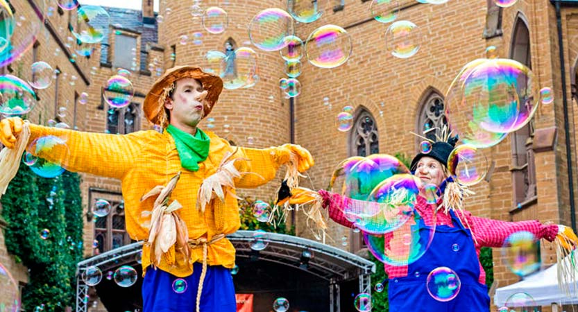 Litora torqent per conubia